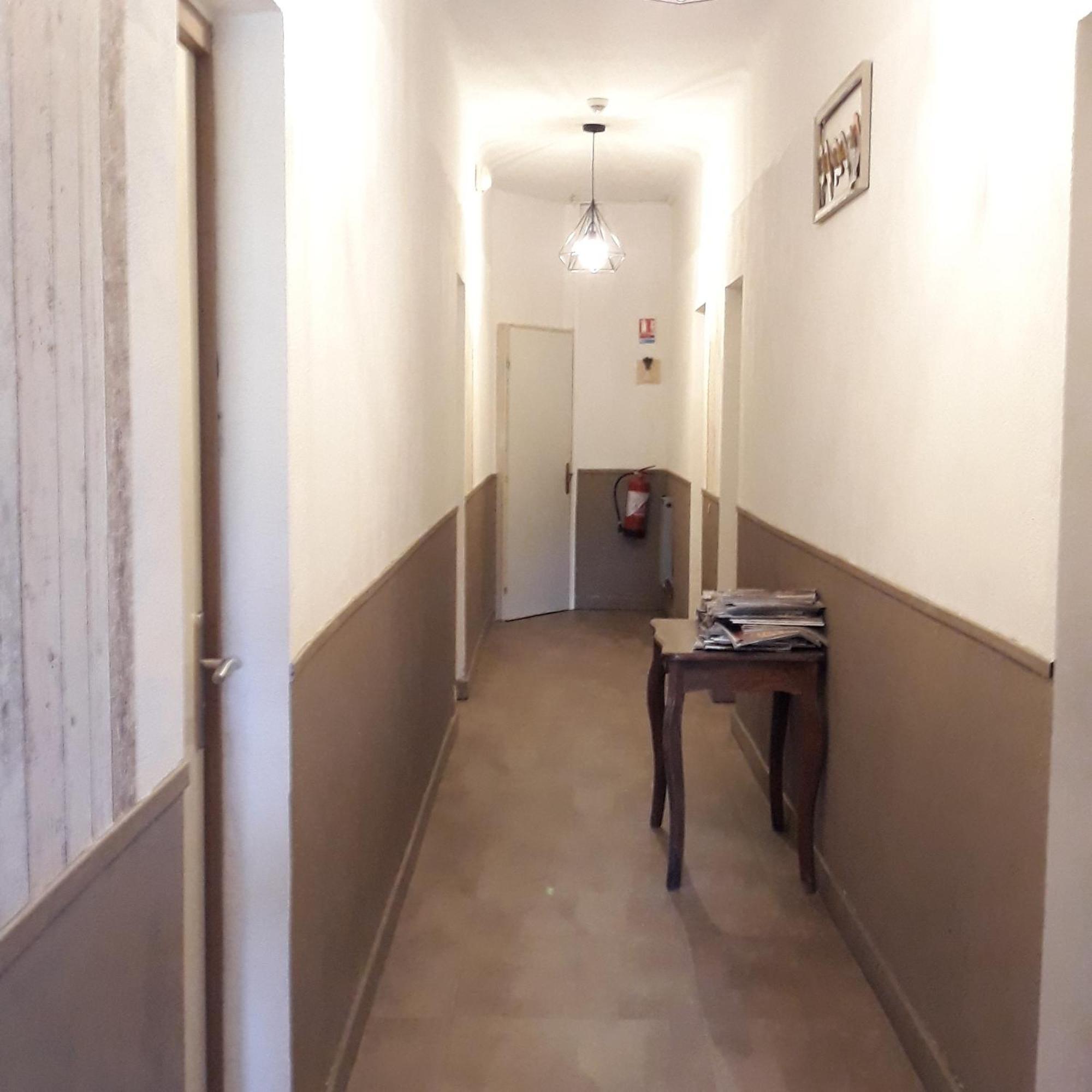 Hotel Font De Lauro Saumane-de-Vaucluse ภายนอก รูปภาพ