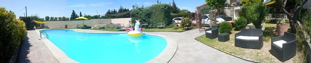Hotel Font De Lauro Saumane-de-Vaucluse ภายนอก รูปภาพ