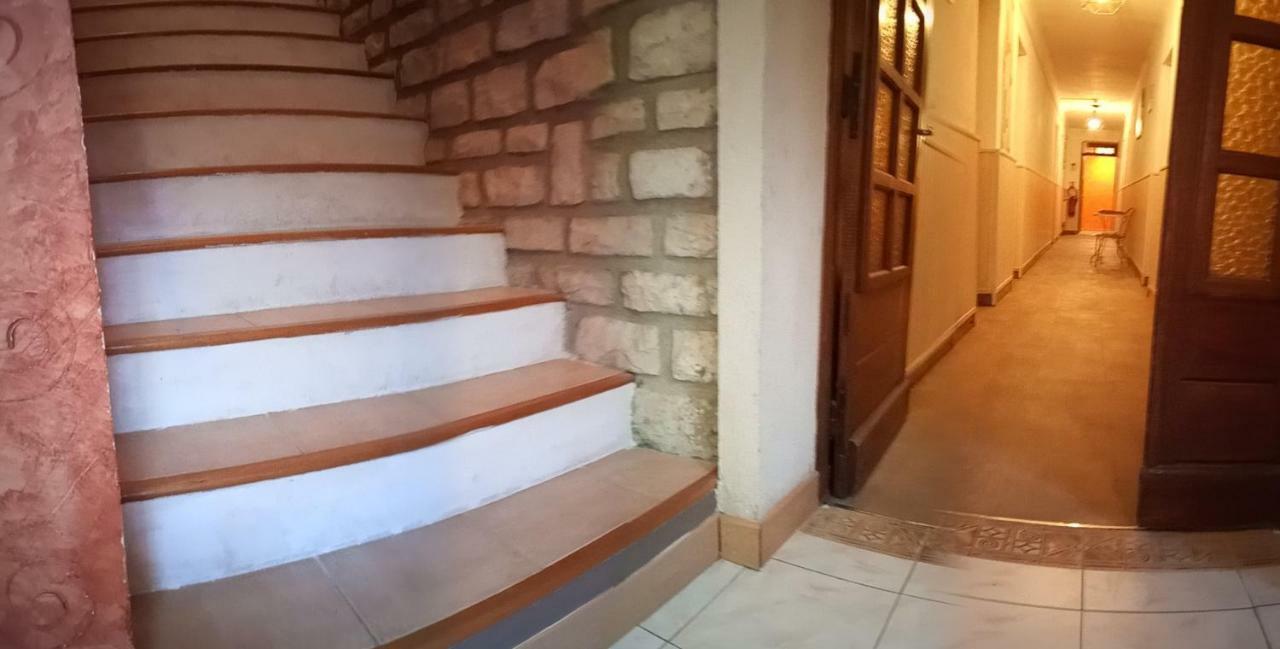 Hotel Font De Lauro Saumane-de-Vaucluse ภายนอก รูปภาพ